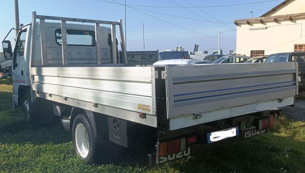 ISUZU NPR