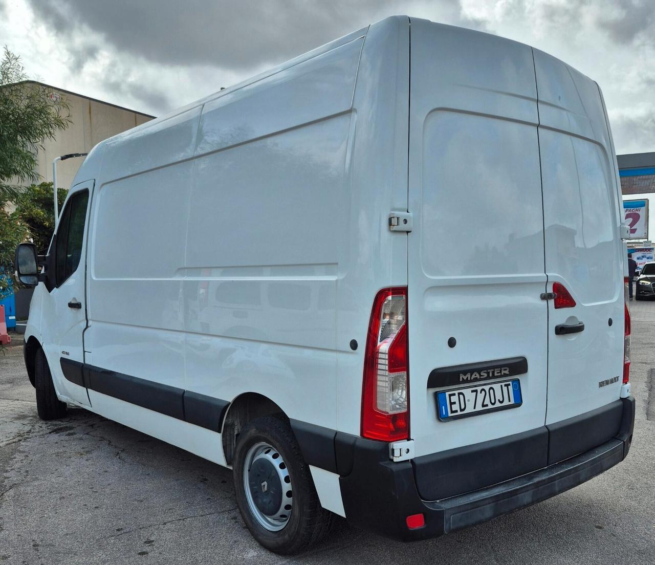 Renault master