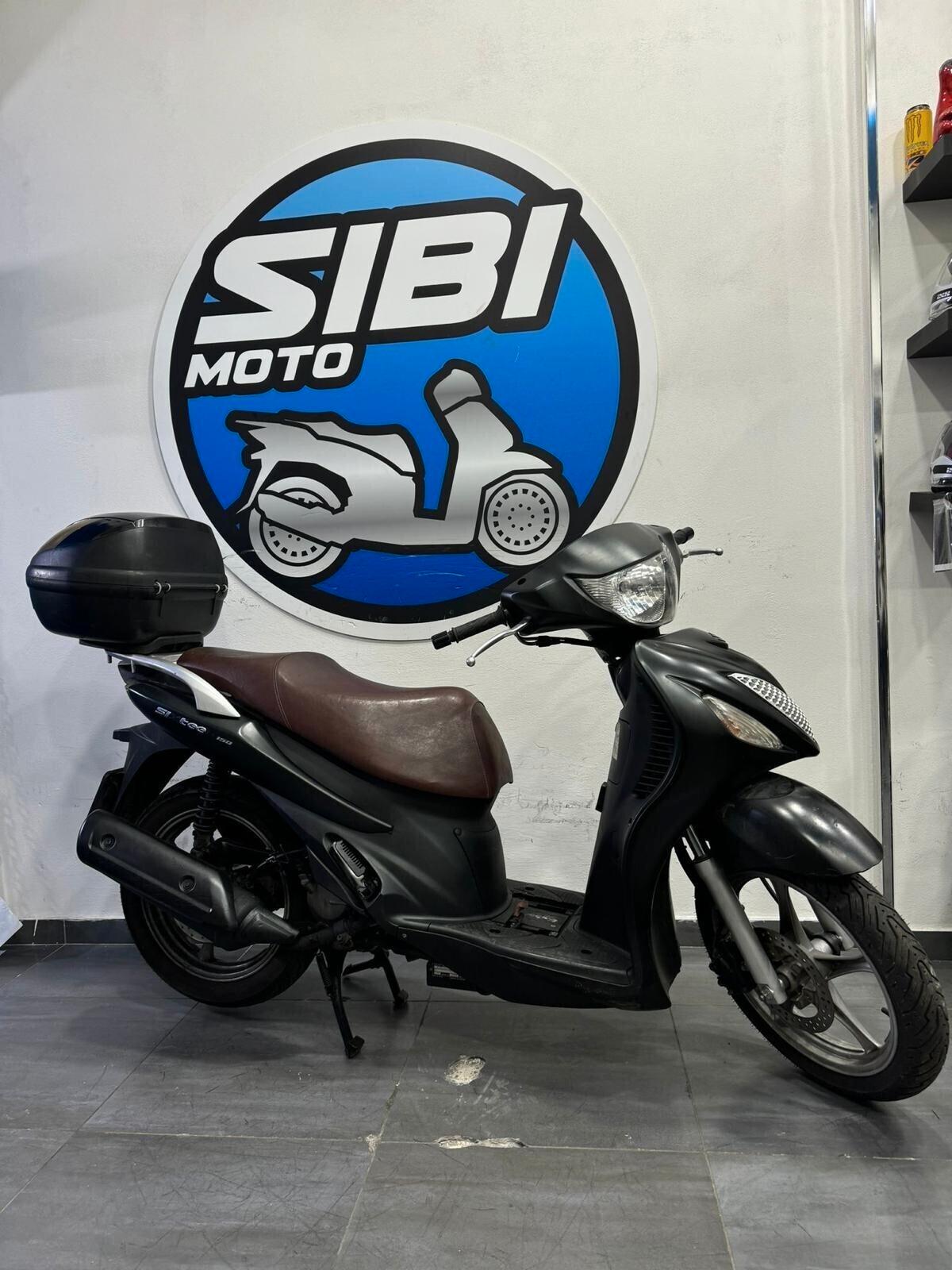 SUZUKI SIXTEEN 150