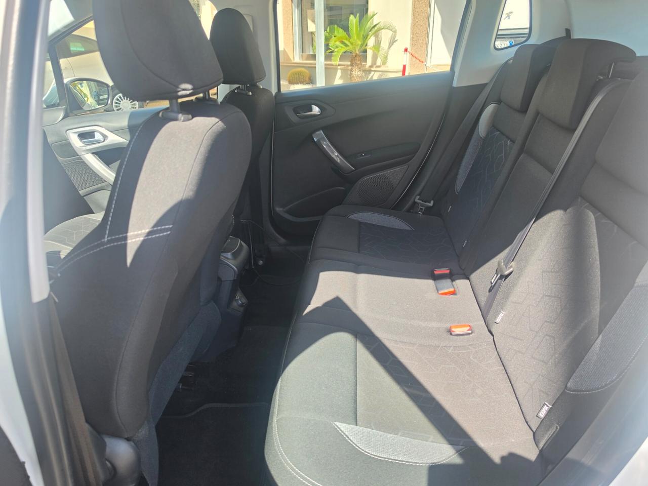 Peugeot 2008 BlueHDi 100 Active