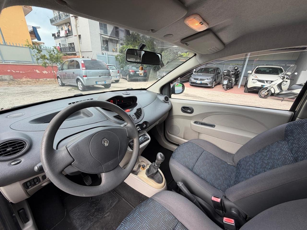Renault Twingo 1.2 8V