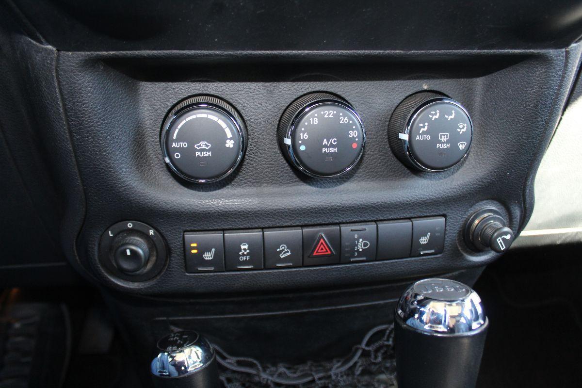 JEEP - Wrangler - 2.8 CRD DPF Sahara Auto