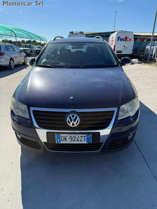 VOLKSWAGEN Passat Variant Passat VI 2005 Variant 2.0 tdi Business DK924ZT