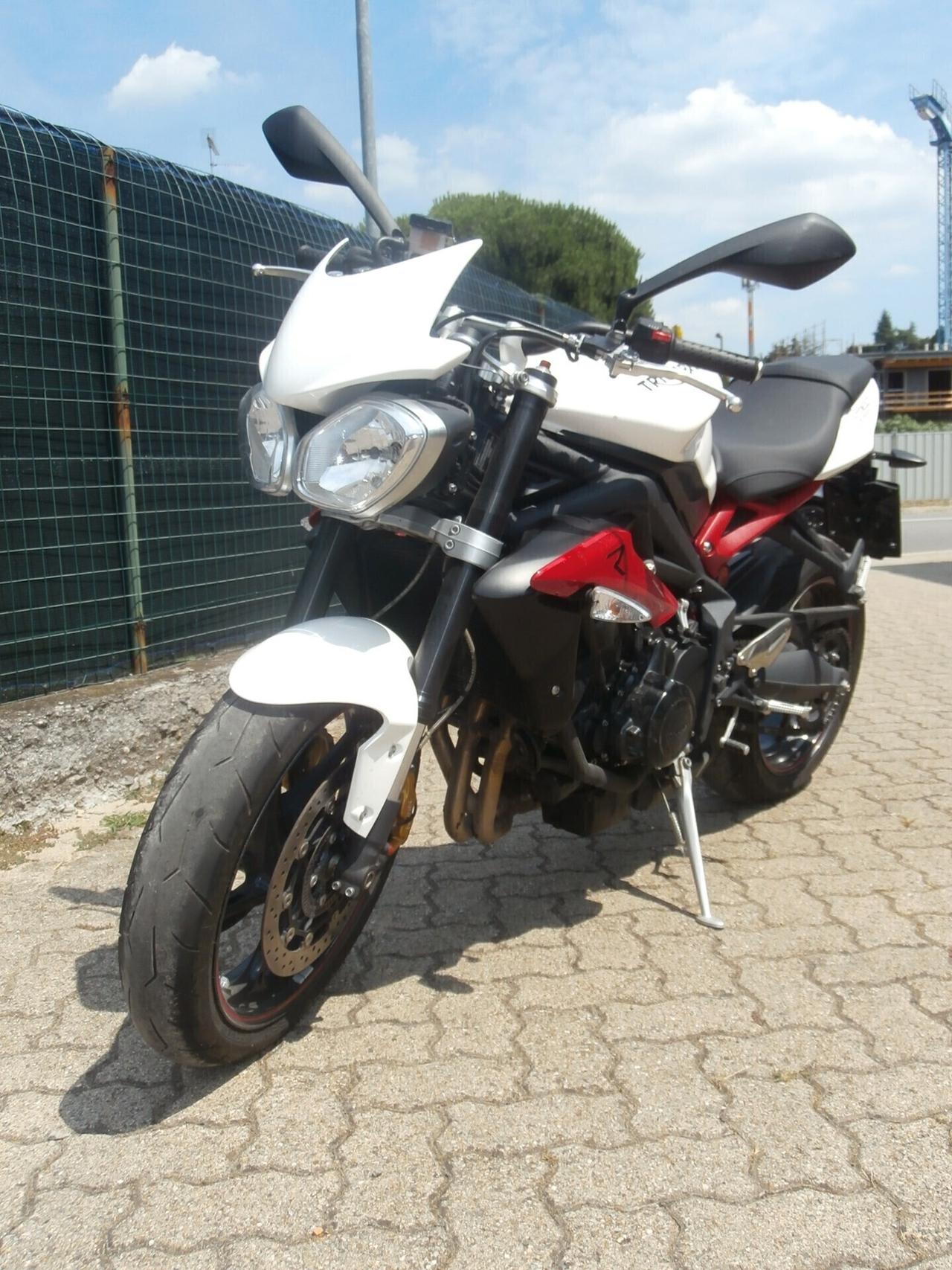 Triumph Street Triple R ABS del 2017 compreso trapasso-tagliando-garanzia