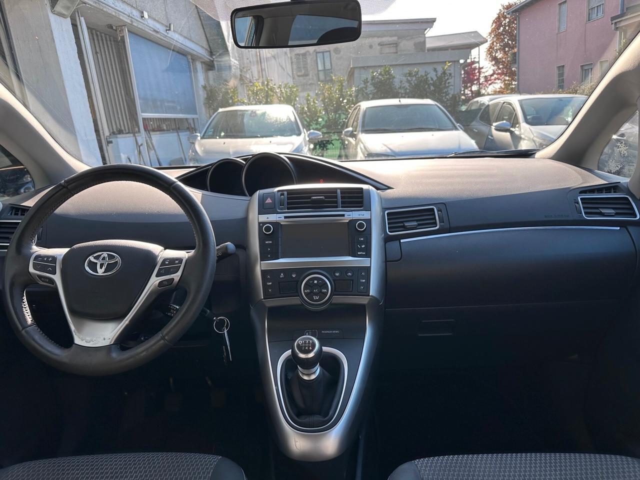 Toyota Verso 1.6 D-4D Business*EURO6*CERCHI