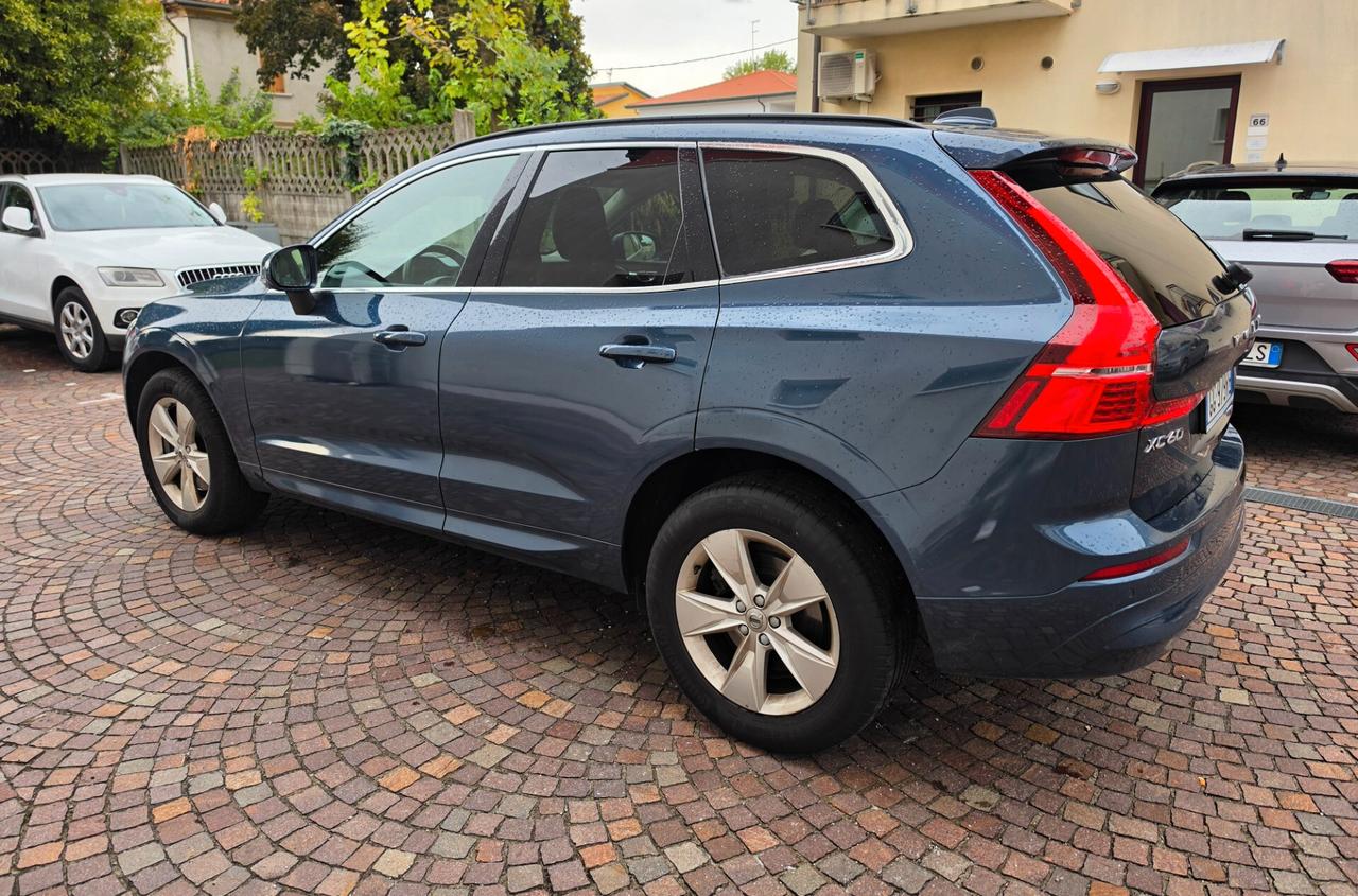 Volvo XC 60 XC60 B4 (d) AWD Geartronic Momentum Pro