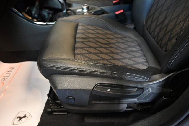 BMW X1 SDRIVE 18d SPORT BLACKLINE AUT.NAVI LED18"TEL FULL