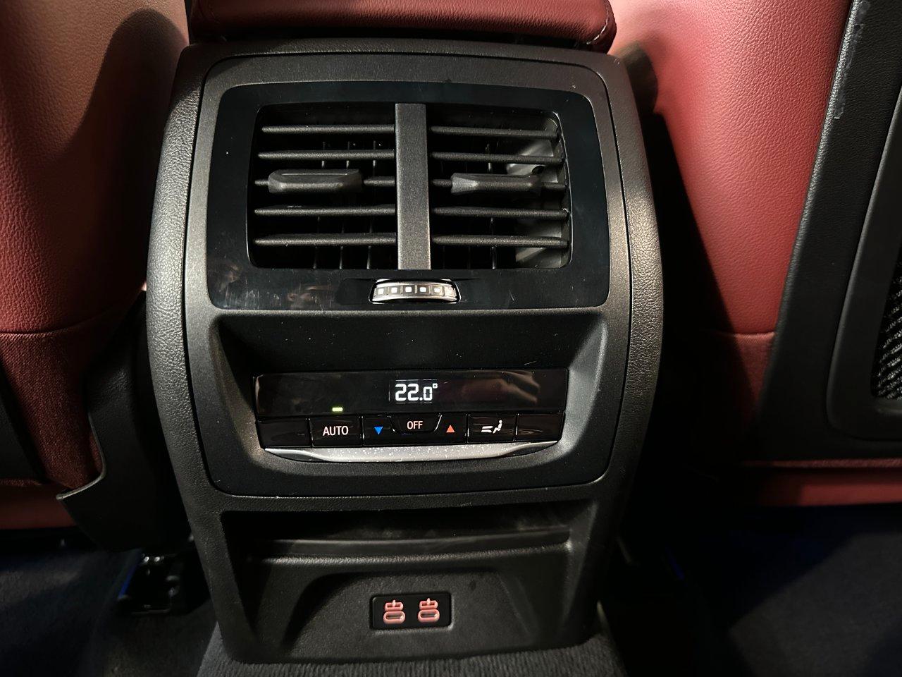 BMW X4 xdrive20i mhev 48V - 19"-Camera-Carplay-Pelle-IVA