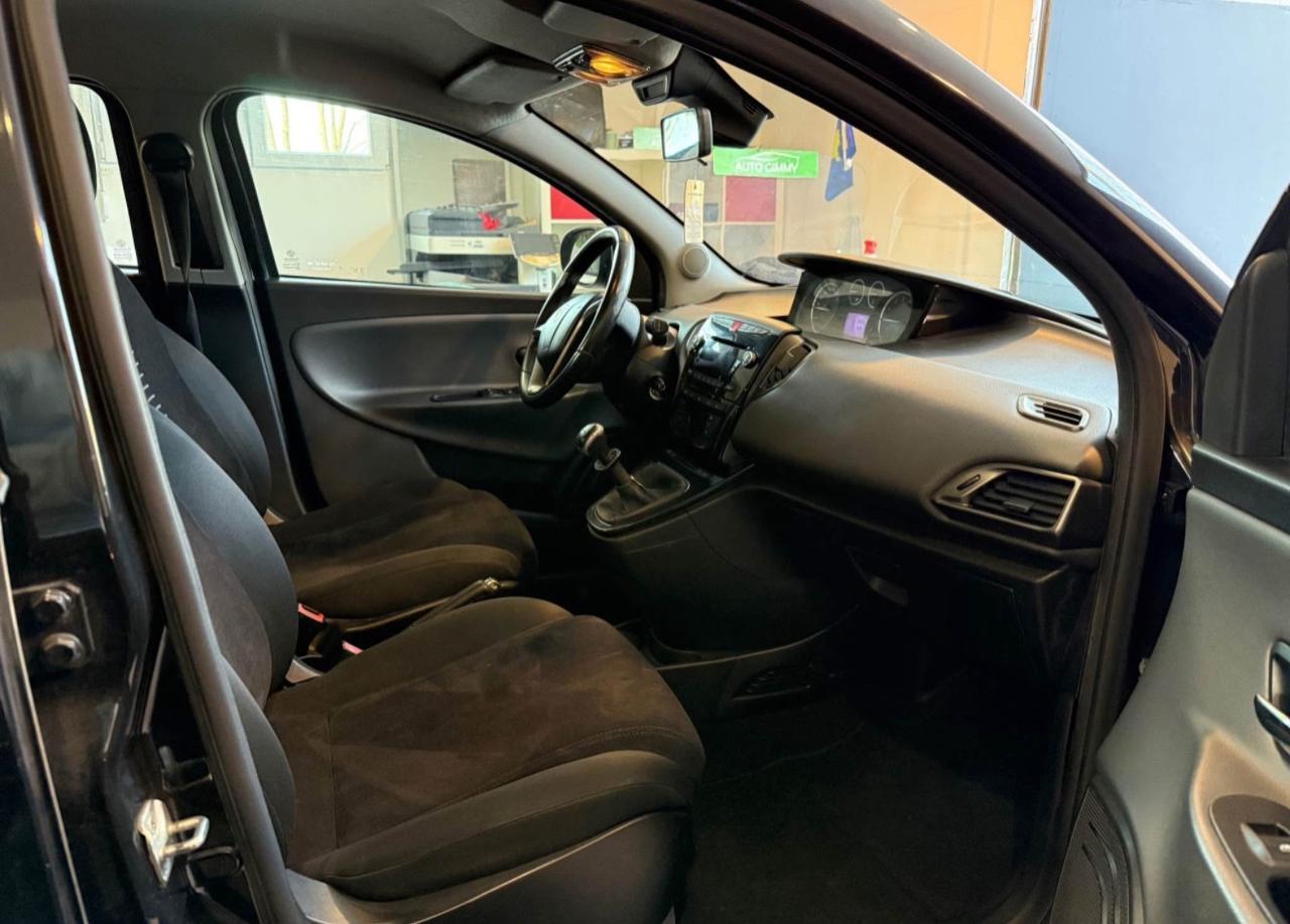 Lancia Ypsilon 0.9 GPL BEZINA NEOPATENTATI