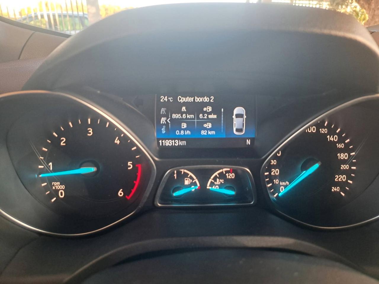 Ford Kuga 1.5 TDCI 120 CV S&S 2WD ST-Line