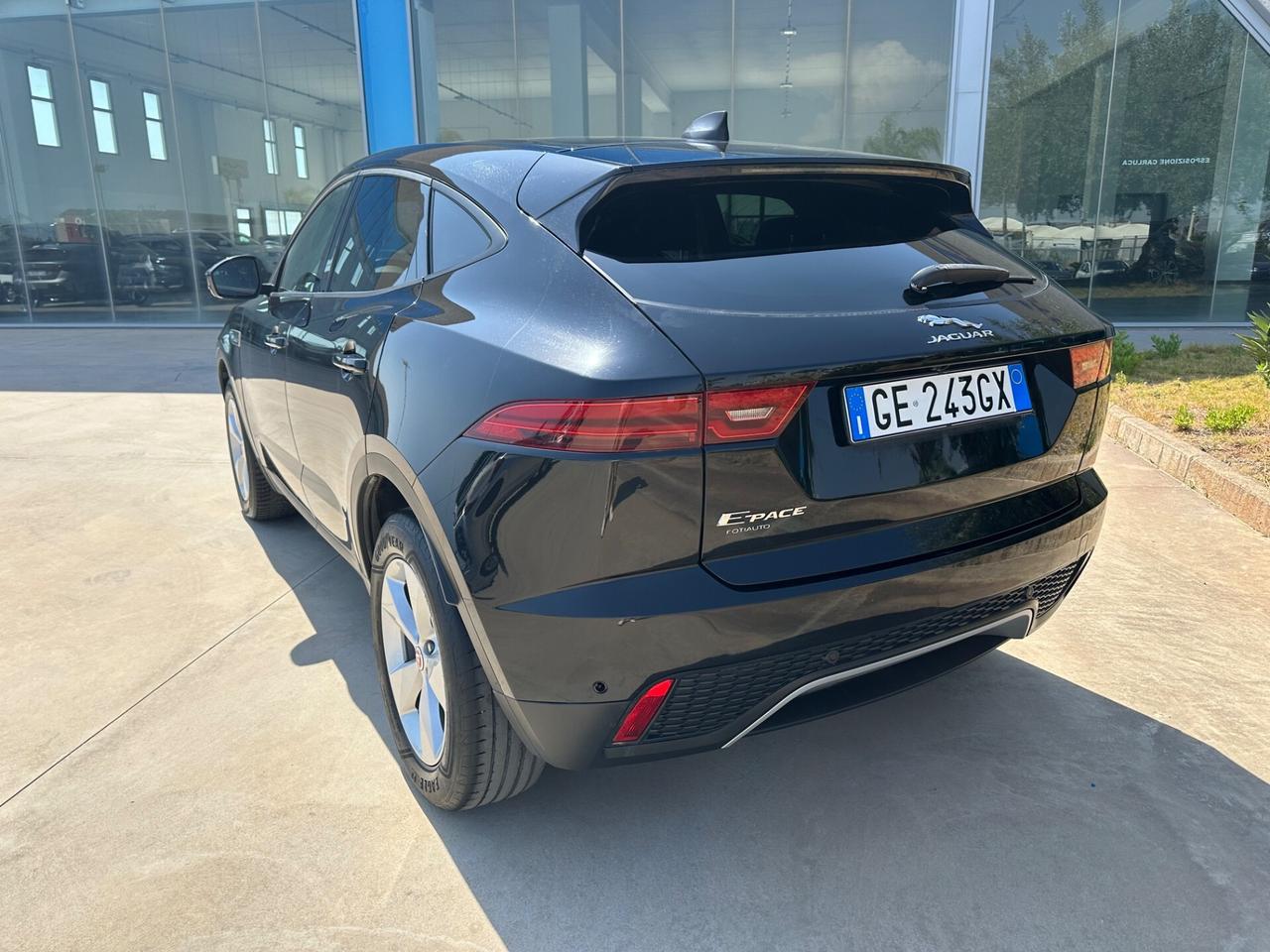 Jaguar E-Pace 2.0d i4 S awd possibilità noleggio no scoring