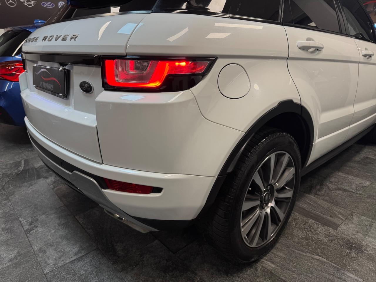 Range Rover Evoque 2.0 TD4 150 CV HSE R-Dynamic