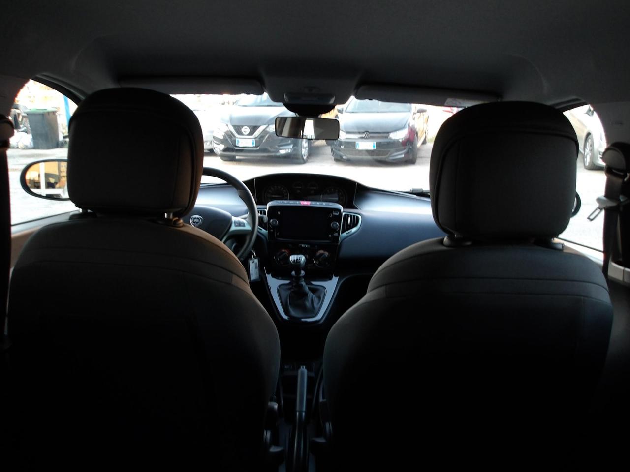 Lancia Ypsilon 1.0 firefly hybrid Gold Plus s&s 70cv 5p.ti