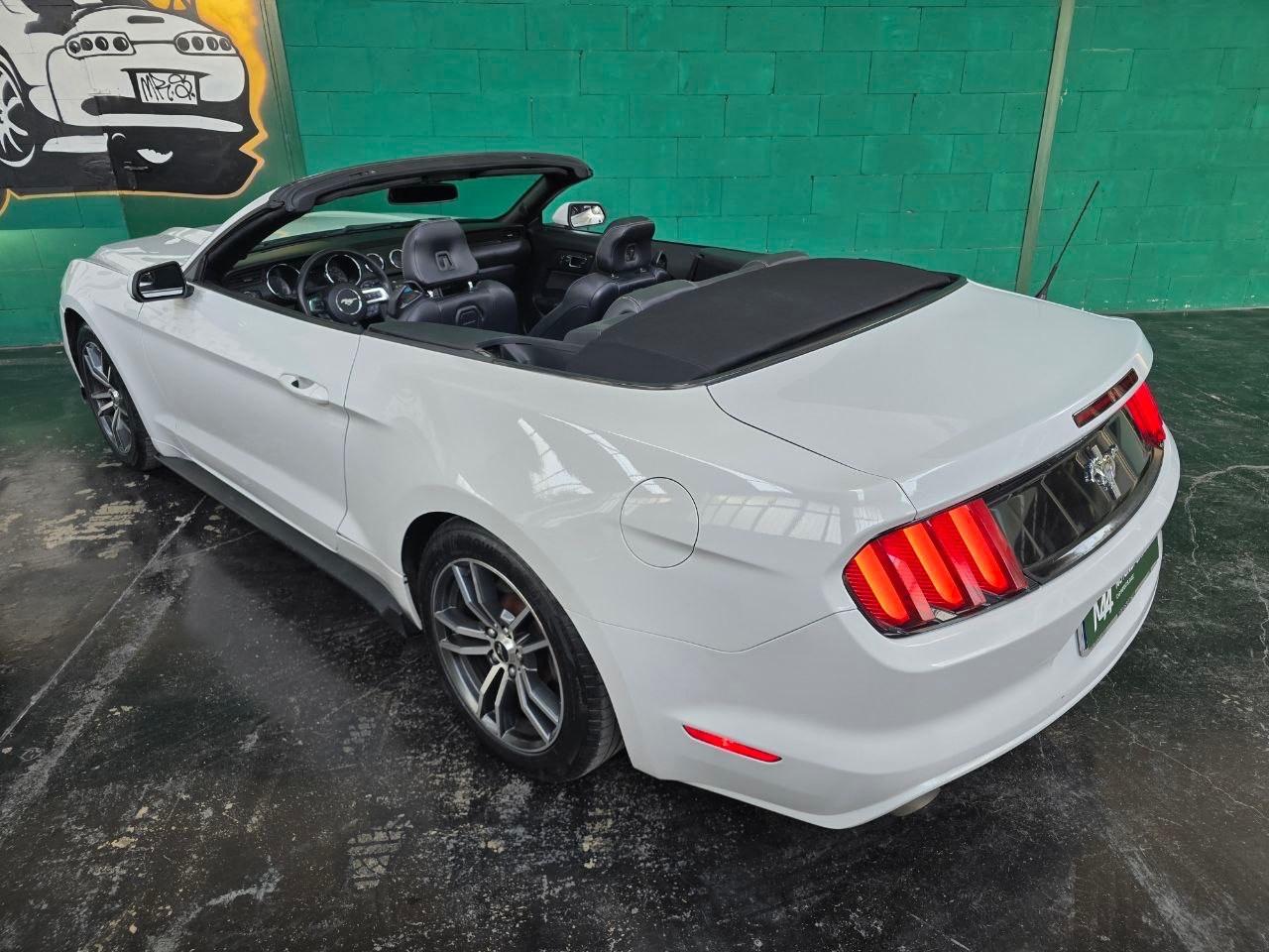 Ford Mustang 3.7 V6 Cabrio