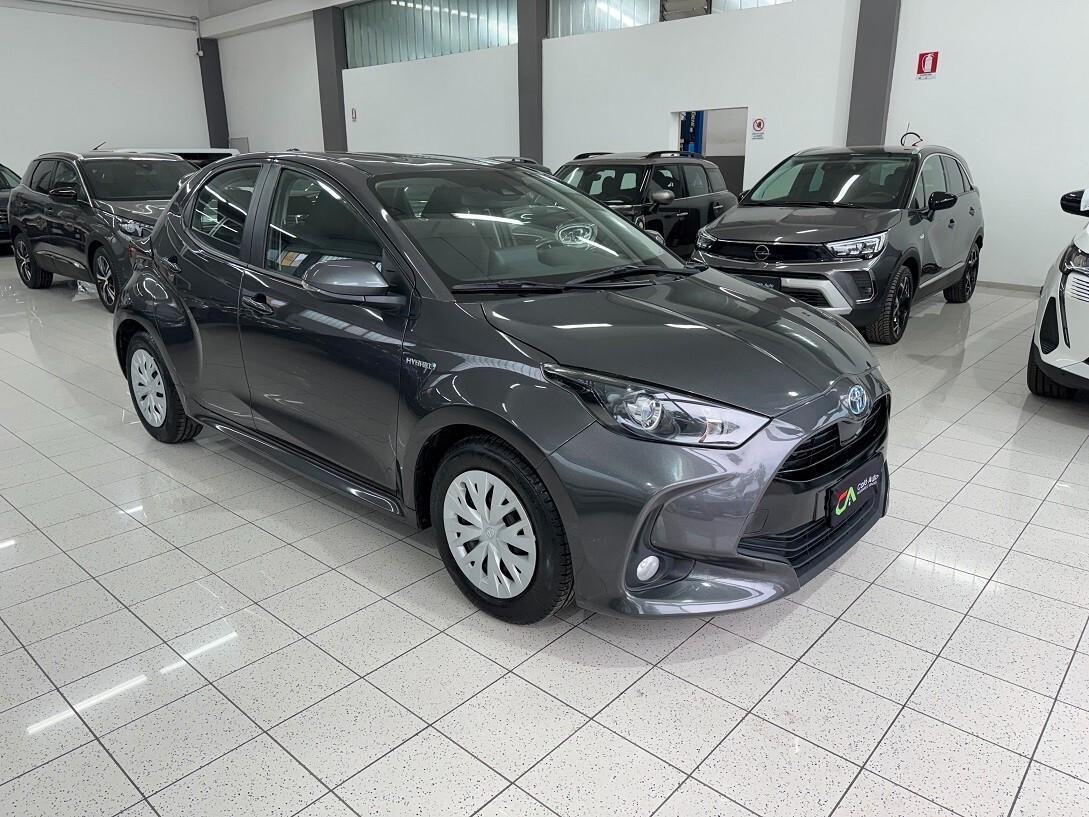 Yaris 1.5Hybrid Busines NAVI TELECAMERA BELLA