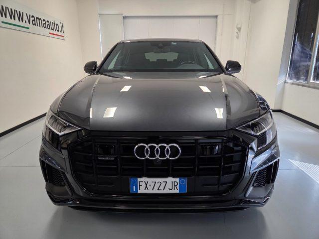 AUDI Q8 55 TFSI quattro Sline IVA ESPOSTA