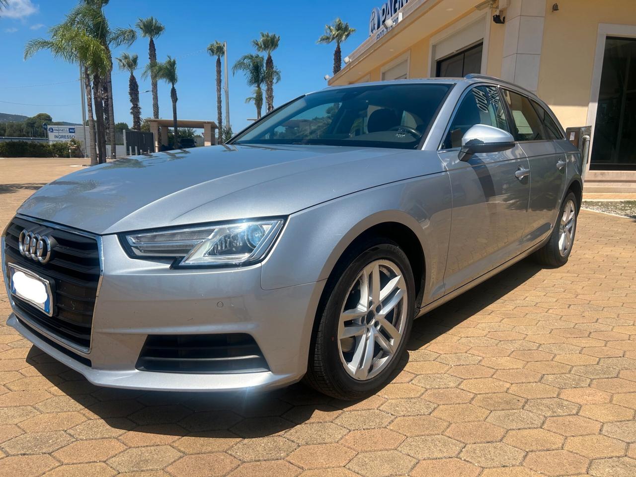 Audi A4 Avant 2.0 TDI 150 CV ultra S tronic