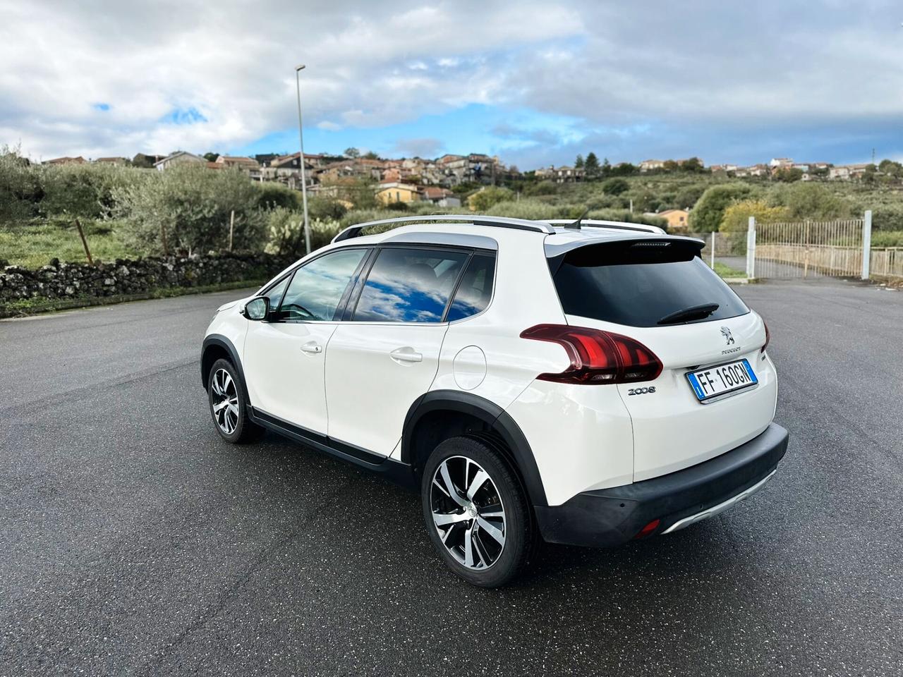 Peugeot 2008 BlueHDi 120 Allure