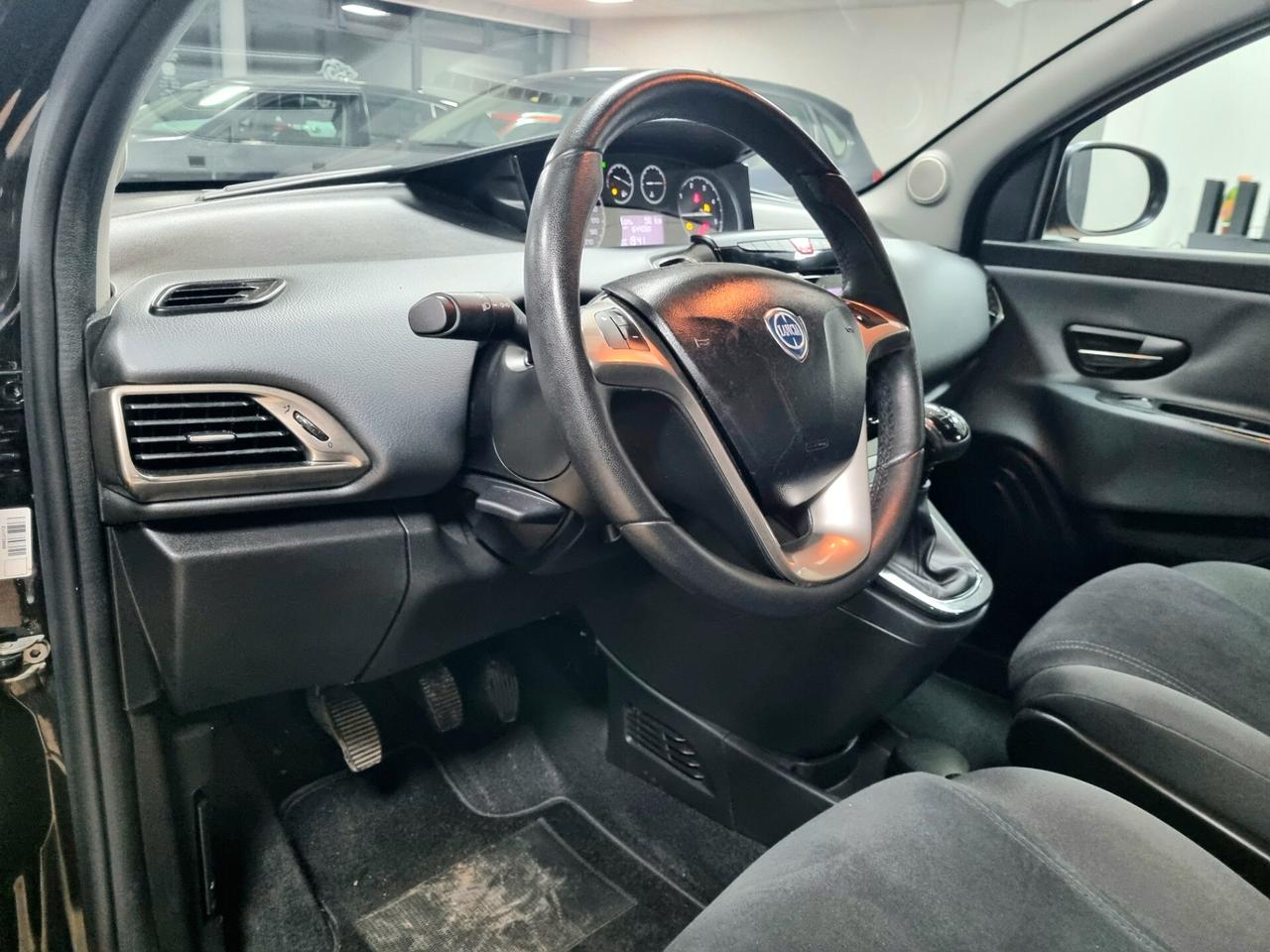 LANCIA YPSILON 1.3 MJT 95 CV 5p. S&S GOLD