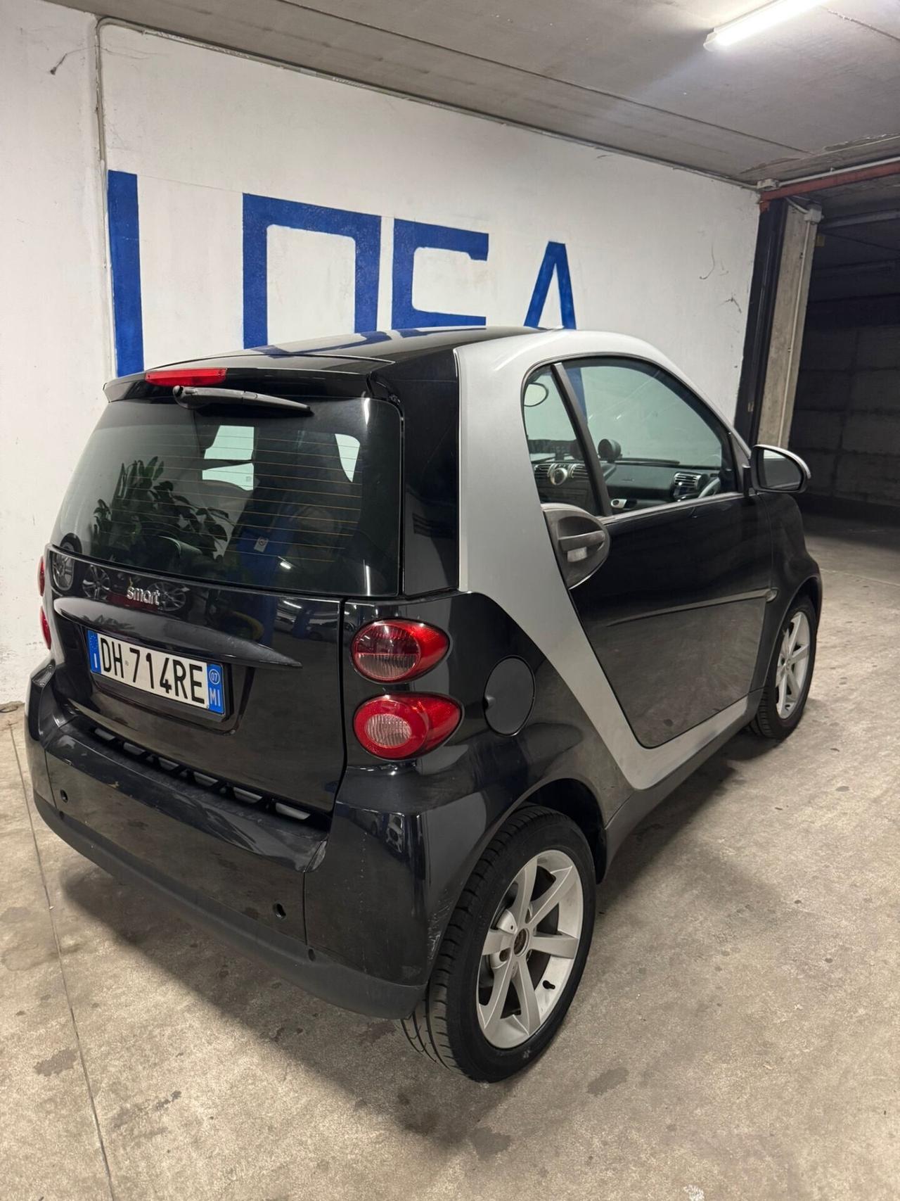 Smart ForTwo 1000 52 kW MHD motore revisionato e 12 mesi di garanzia