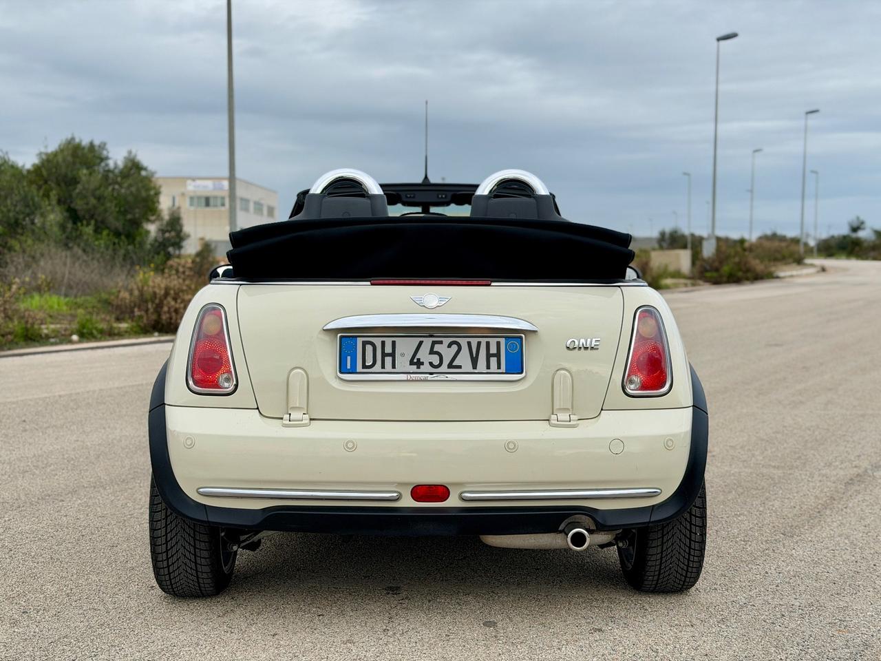 Mini 1.6 16V One Sidewalk Cabrio