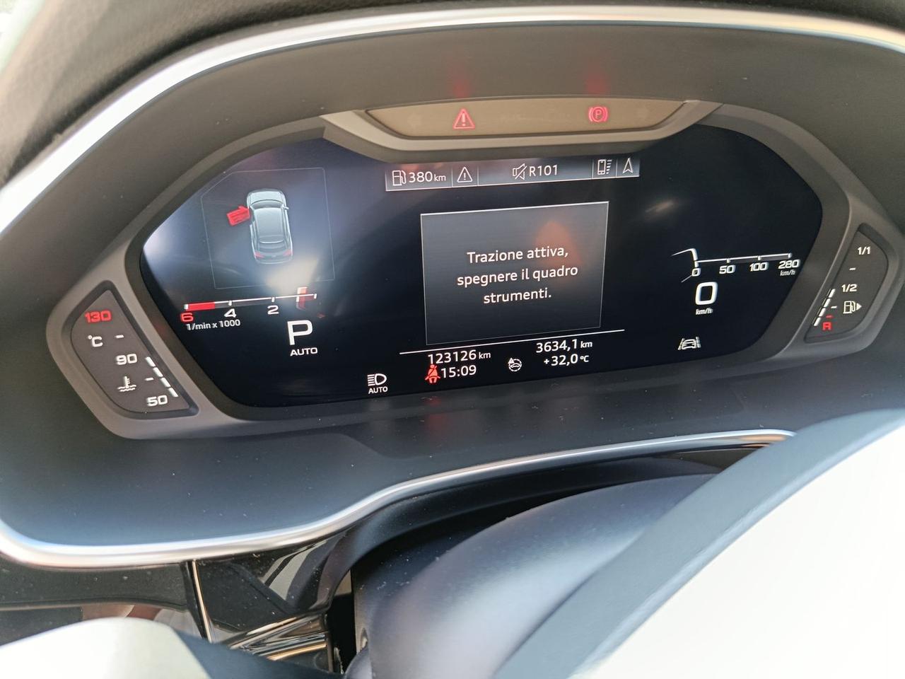 Audi Q3 2.0 TDI Business #6230