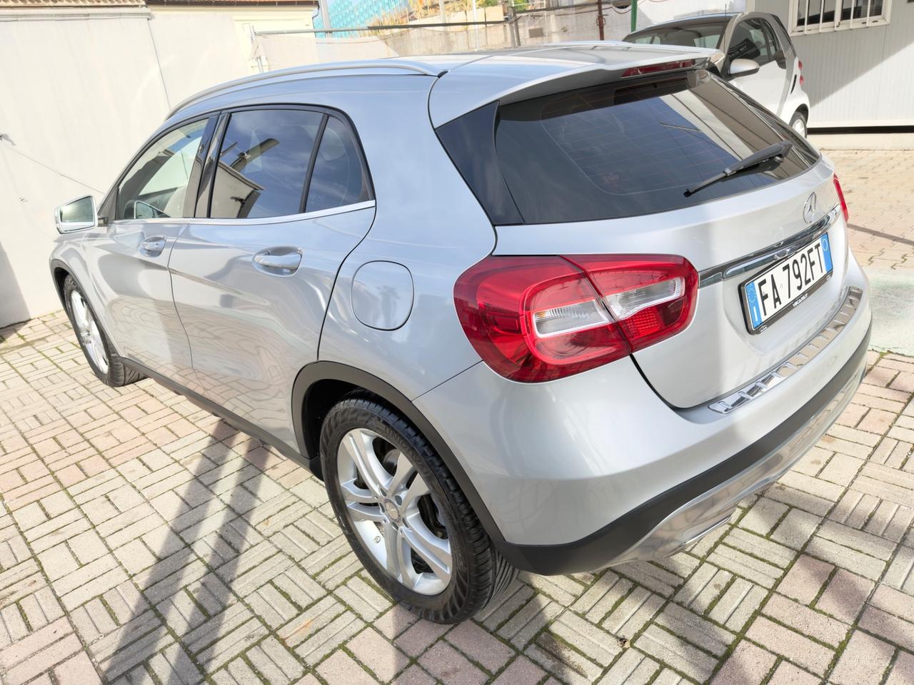 Mercedes GLA 180 d Sport - GARANZIA