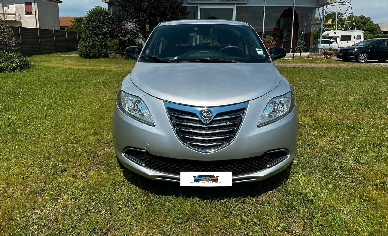 Lancia Ypsilon 85CV CAMBIO AUTOMATICO