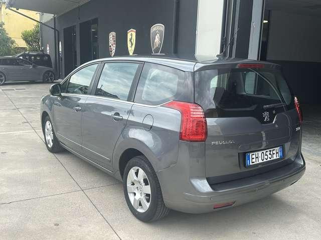 Peugeot 5008 1.6 hdi 8v Tecno 112cv robot 7 POSTI