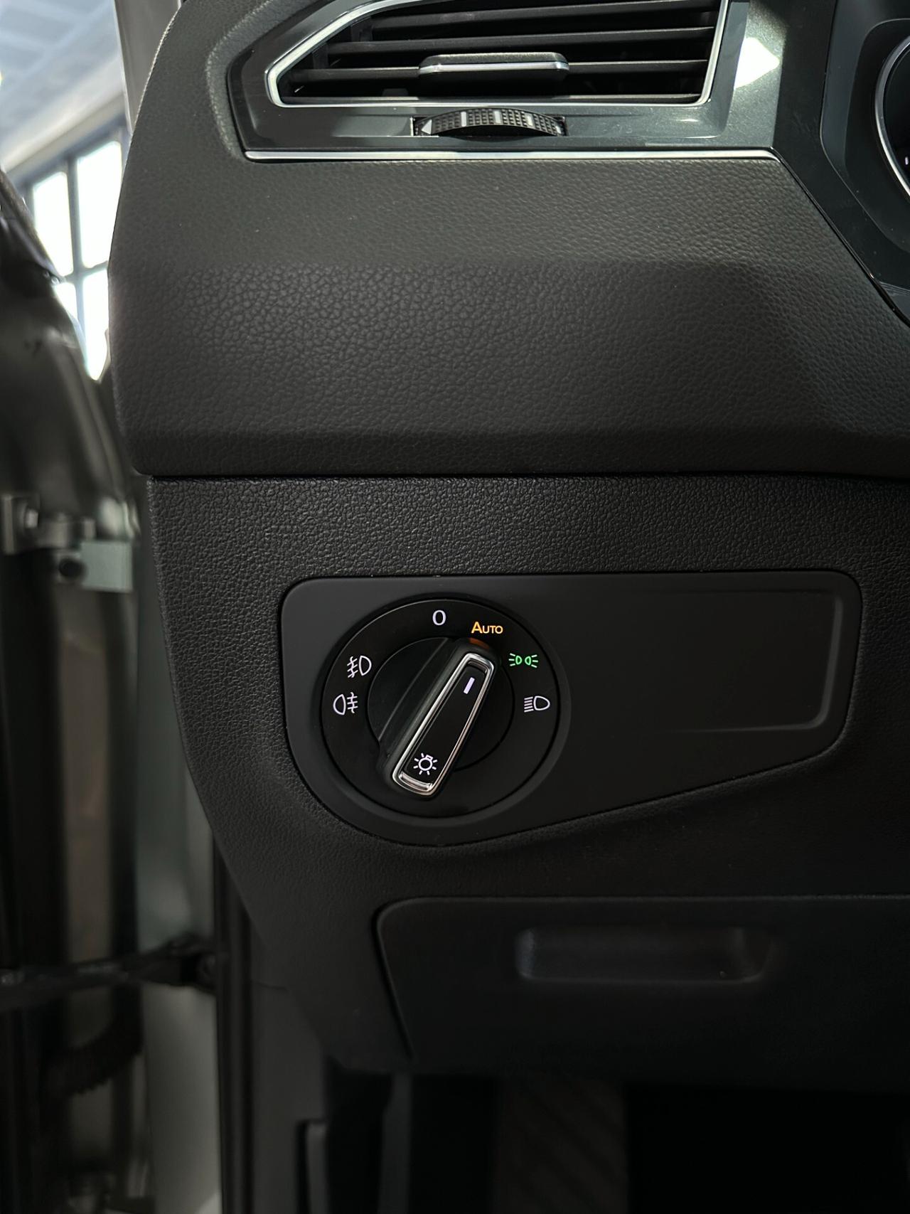 Volkswagen Tiguan 2.0 150cv 4Motion DSG CarPlay RADAR Finanziabile