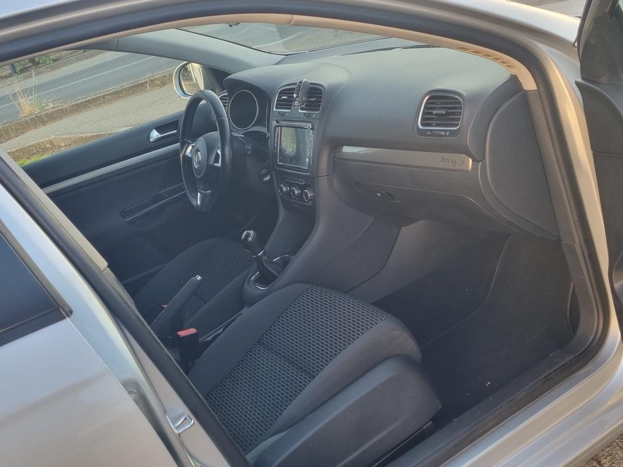 Volkswagen Golf 1.6 TDI DPF 5p. Highline