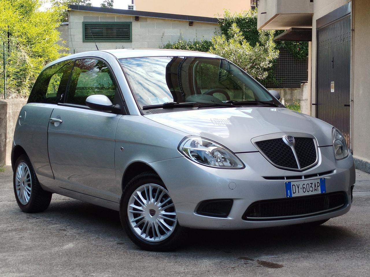 Lancia Ypsilon 1.2 BENZINA 60cv / 35.900km