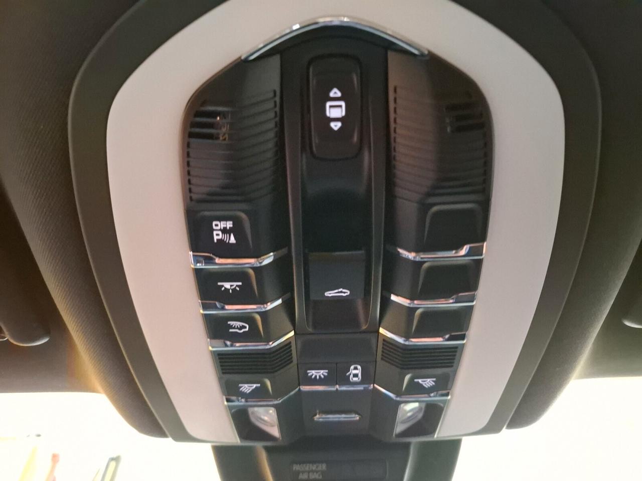 Porsche Macan 2.0 T PDK FULL OPTIONALS NOLEGGIO lungo termine