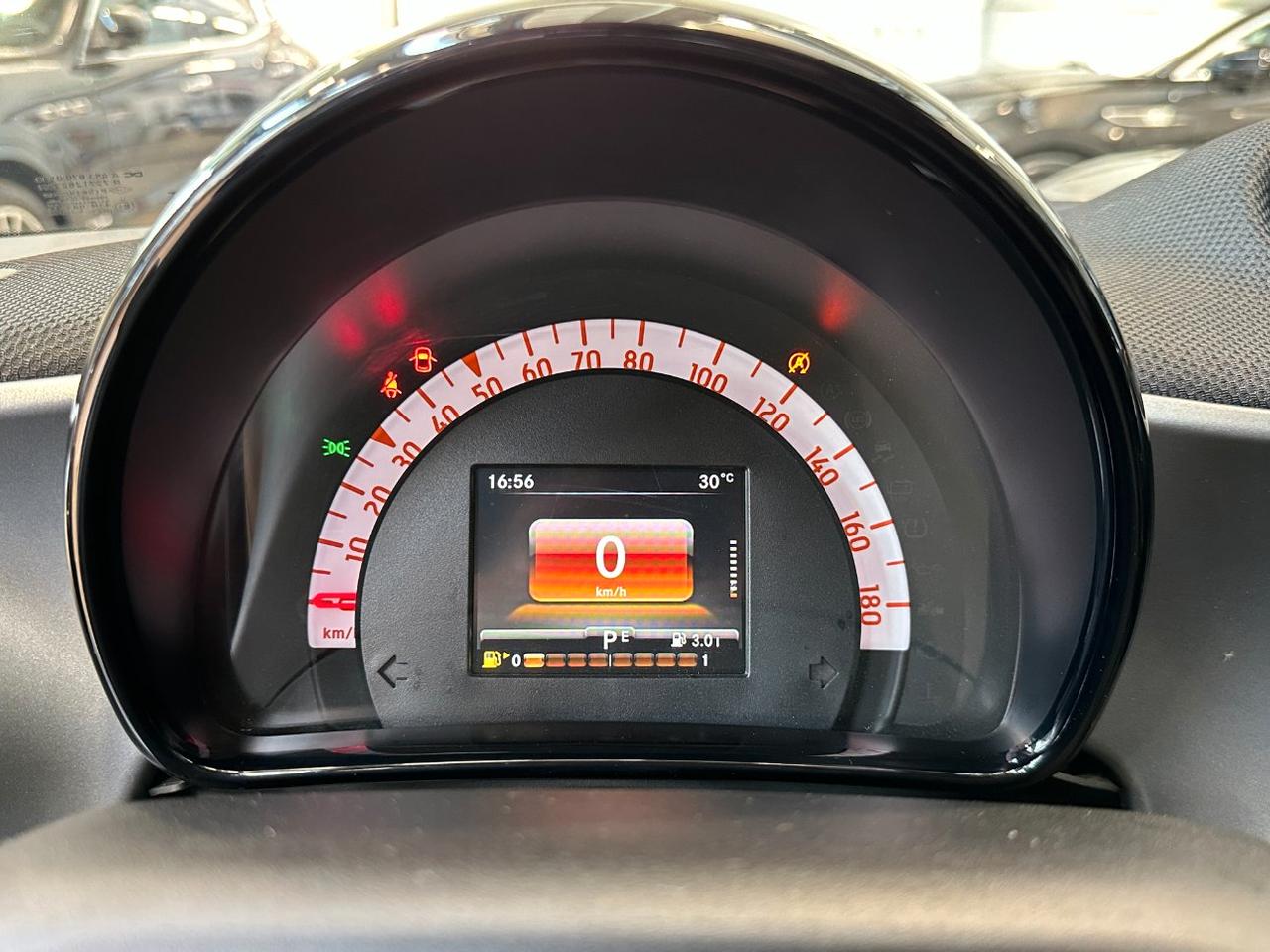 Smart forfour 0.9 t Prime 90cv twinamic - 16 - Pelle - Navi