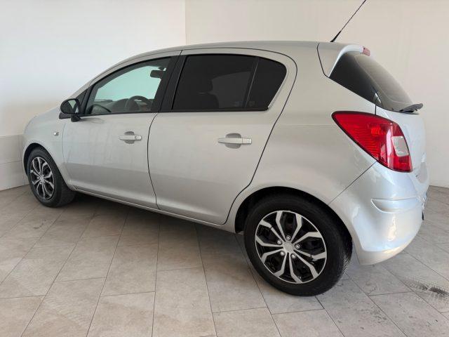 OPEL Corsa 1.2 5 porte Sport