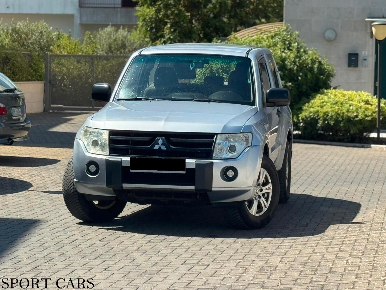 Mitsubishi Pajero 3.2 DI-D 16V aut. 3p. Instyle 200 CV