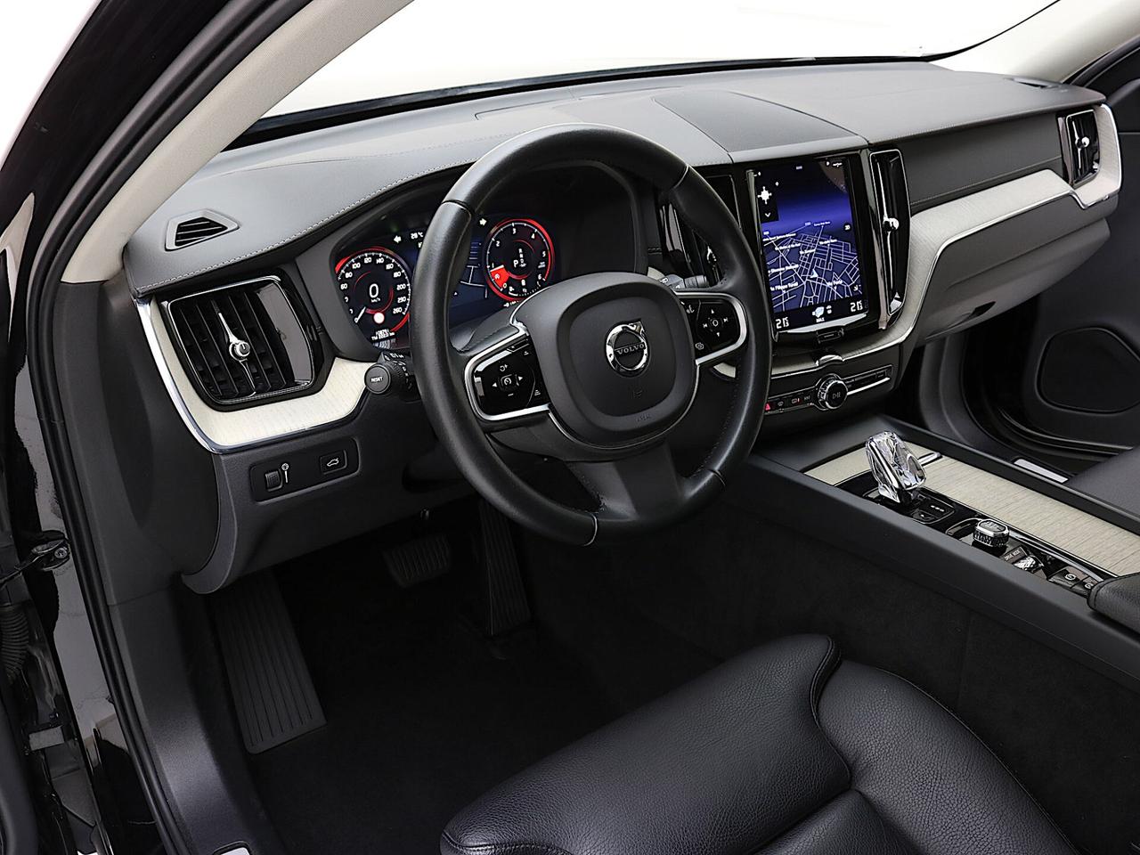 Volvo XC60 B4 AWD auto Inscription TETTO APRIBILE