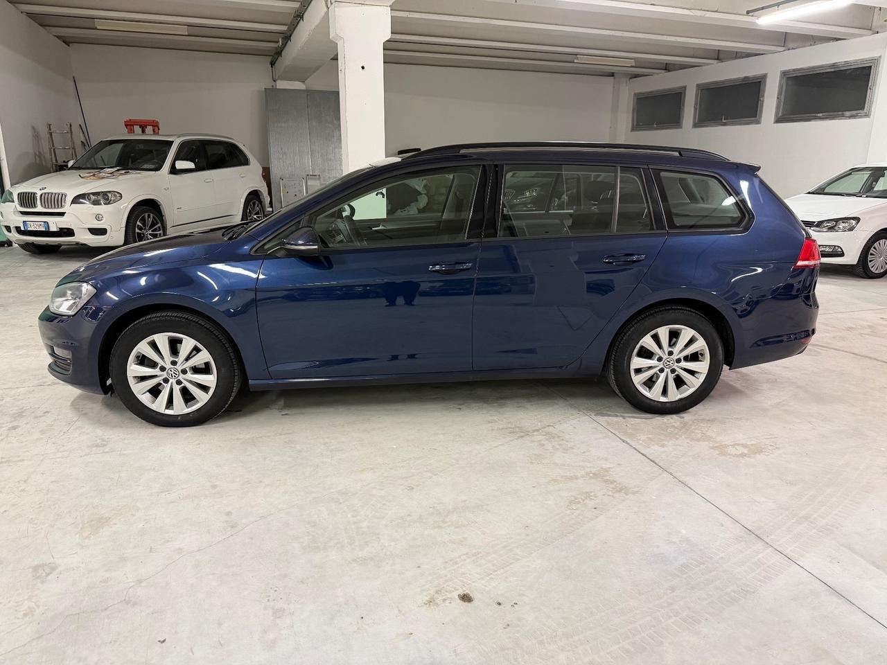 Volkswagen Golf Variant 1.6 TDI 105 CV DSG Comfortline BlueMotion Tech.