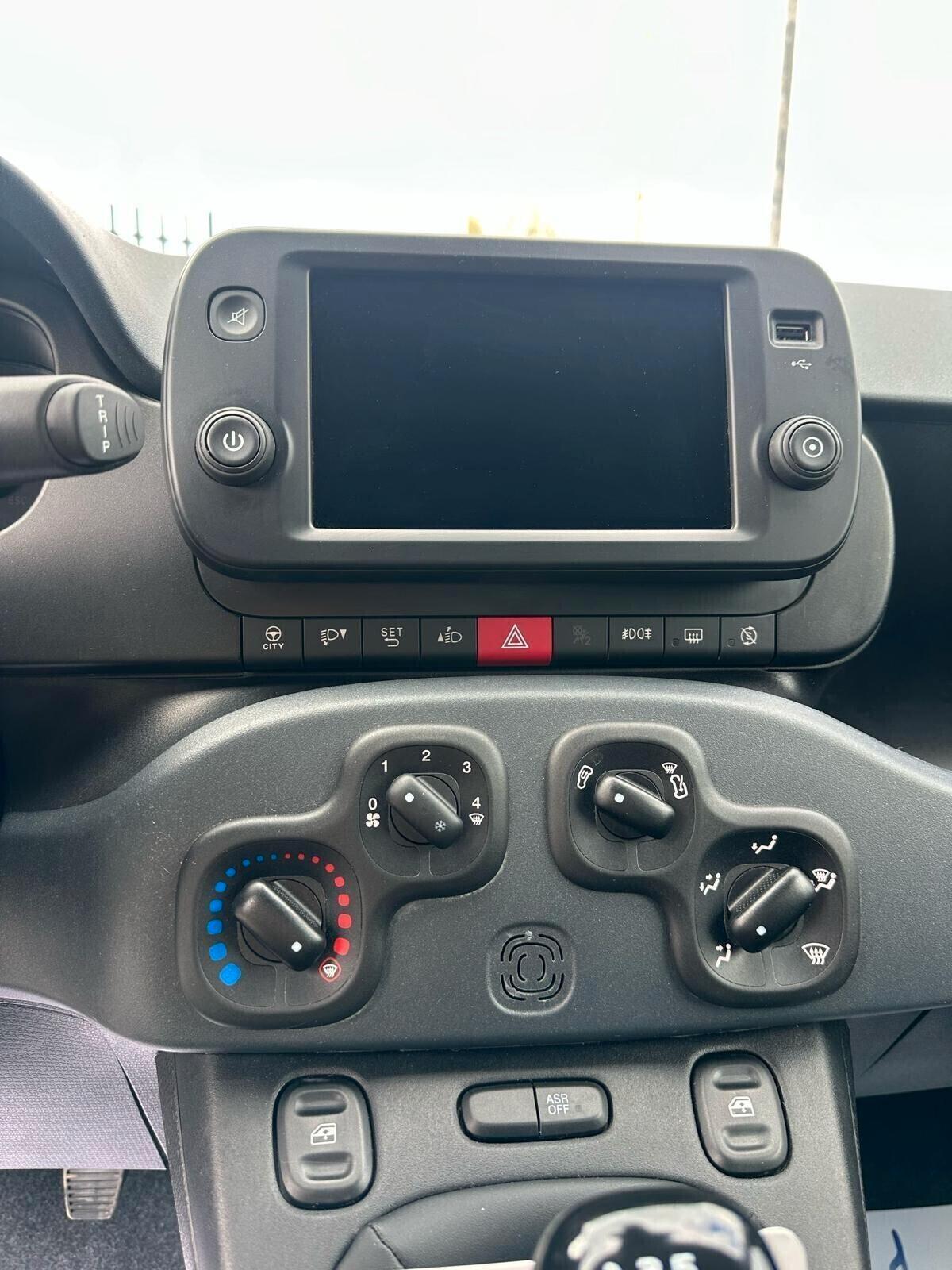 Fiat PANDA 1.0 CROSS Km aziendale 2024
