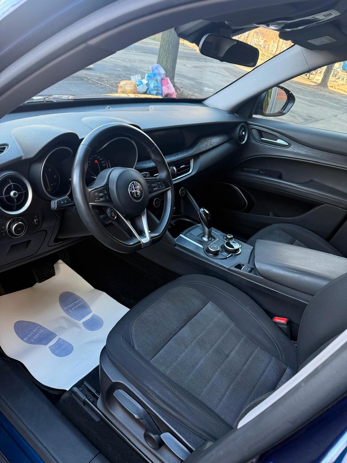 Alfa Romeo Stelvio 2.2 Turbodiesel 160 CV AT8 RWD Business