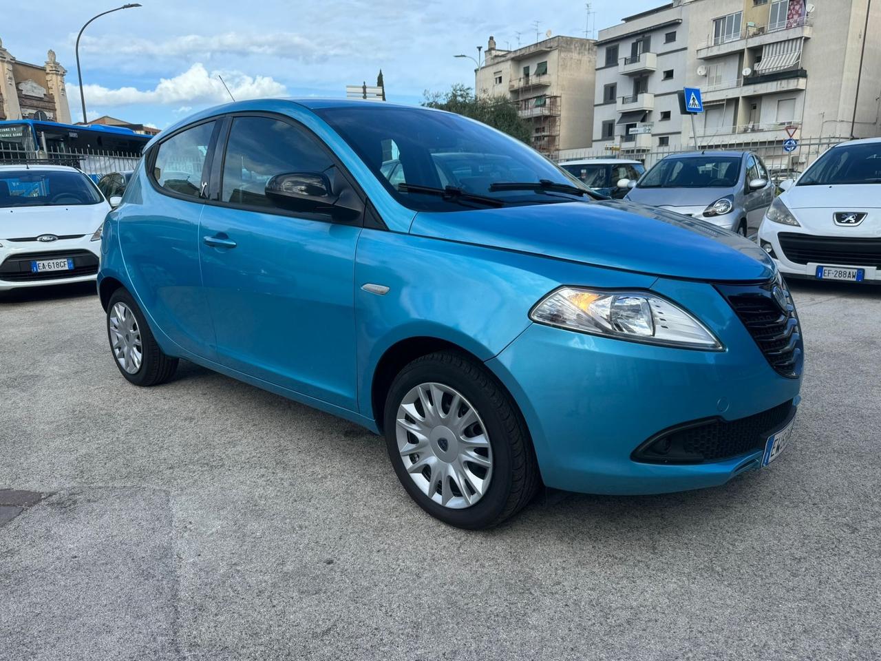 Lancia Ypsilon 1.2 69 CV 5 porte S&S Platinum