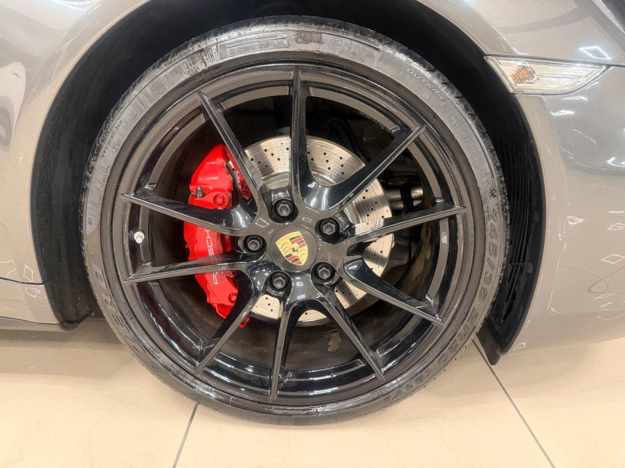 Porsche 911 Cabrio 3.8 Carrera 4S