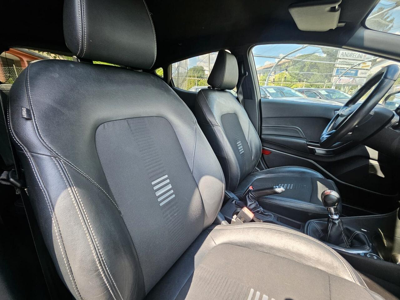 Ford Fiesta 1.5 TDCi 5 porte ST-Line