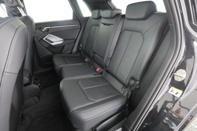 AUDI Q3 Q3 40 TDI quattro S tronic Identity Black