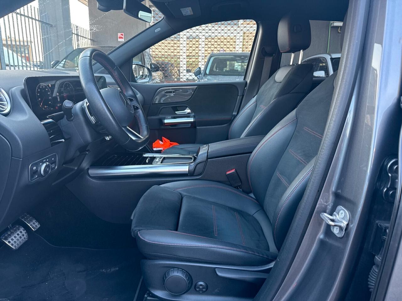 Mercedes-Benz B 180 AMG Line Premium Plus auto (SERVICE IN MERCEDES)