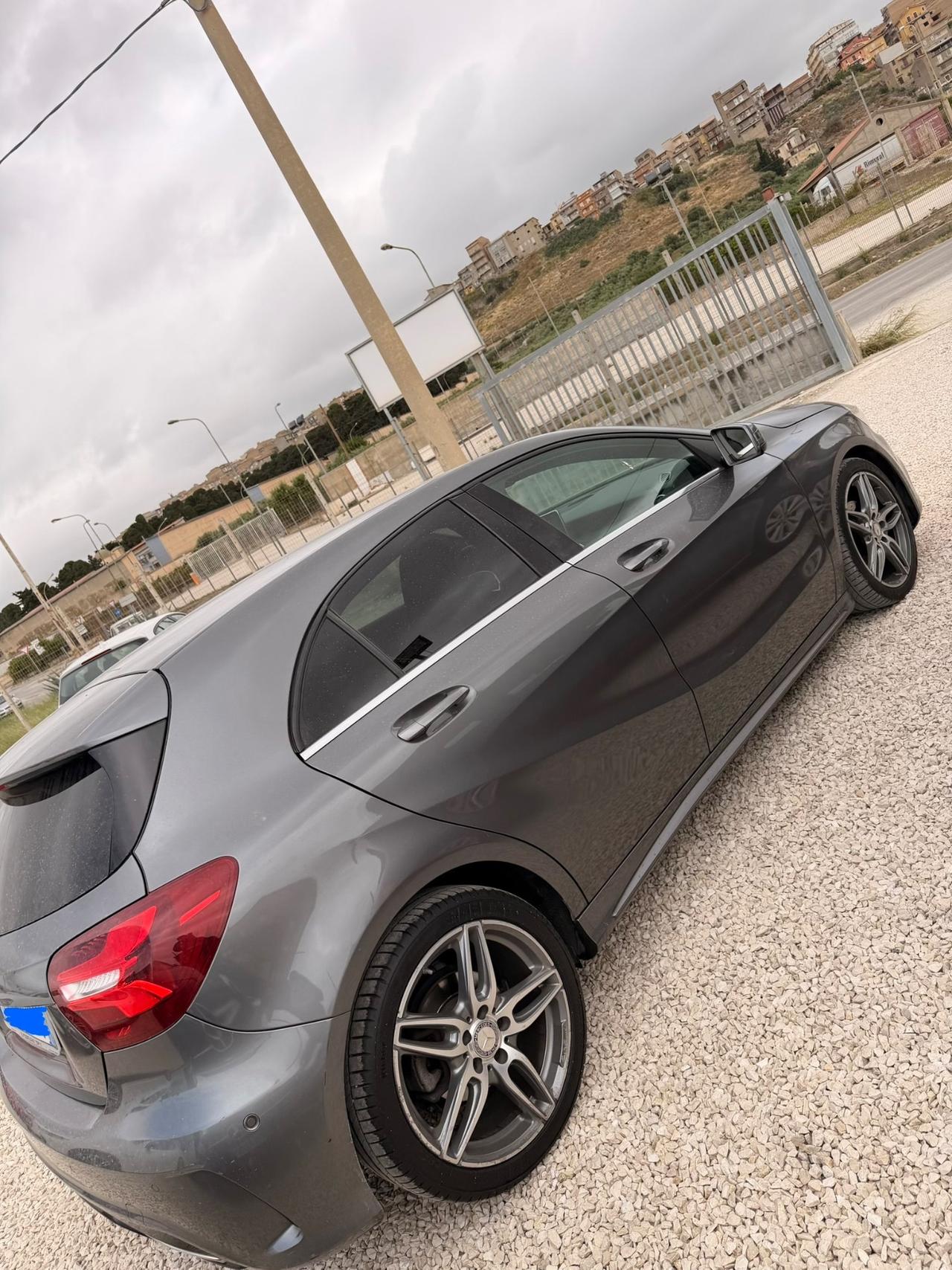 Mercedes-benz A 200 d Premium AMG anno 2016