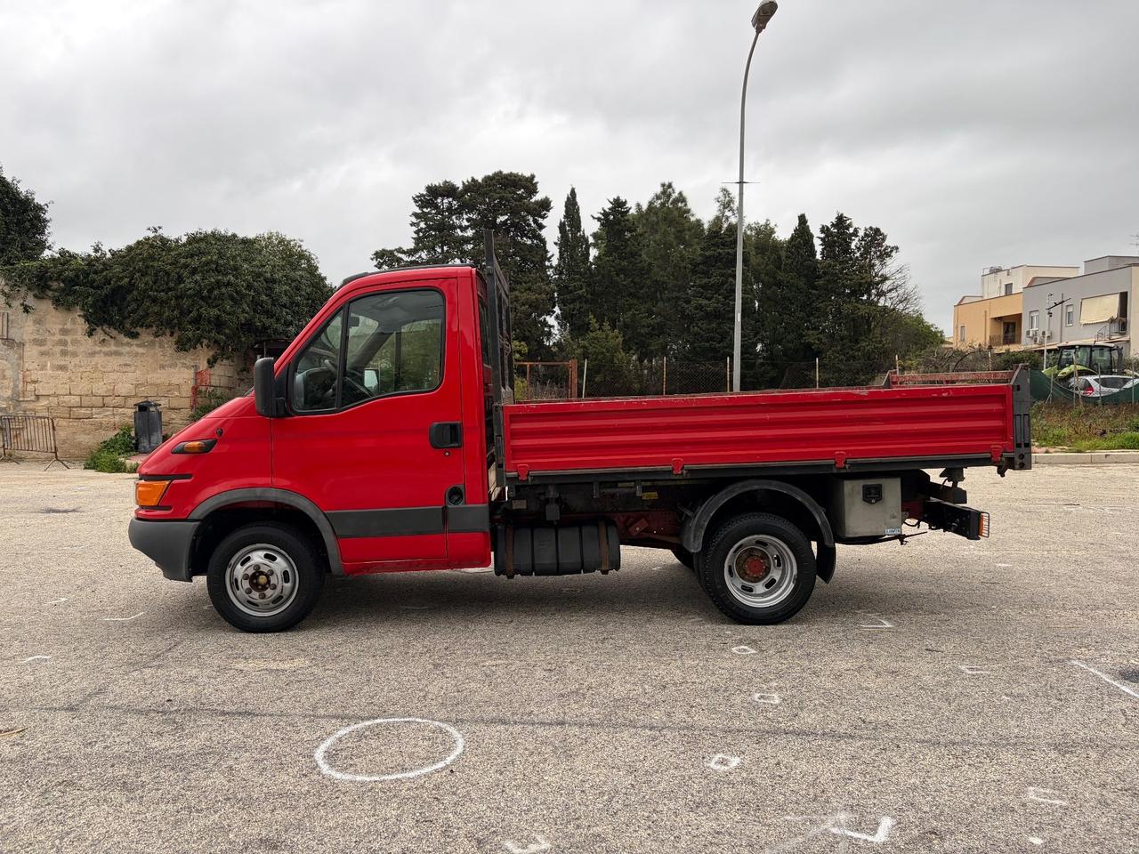 Iveco Daily 35S13 2.8 TDI PC Cabinato