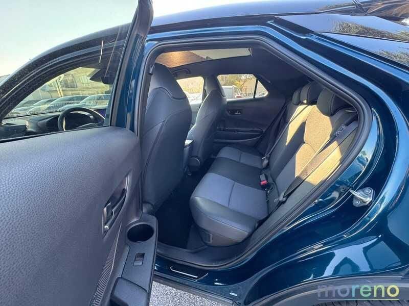 Toyota C-HR 1.8 hv Lounge fwd e-cvt