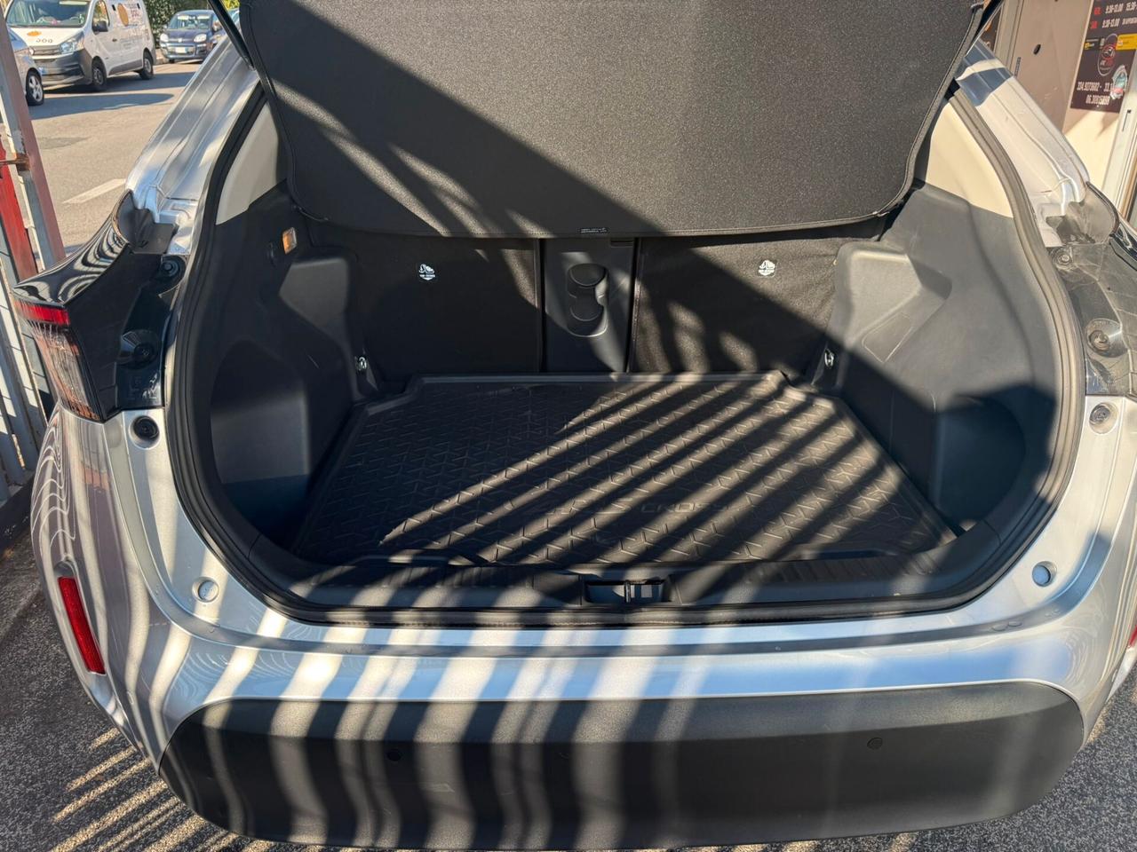 Toyota Yaris Cross 1.5 Hybrid 5p. E-CVT AWD-i Lounge