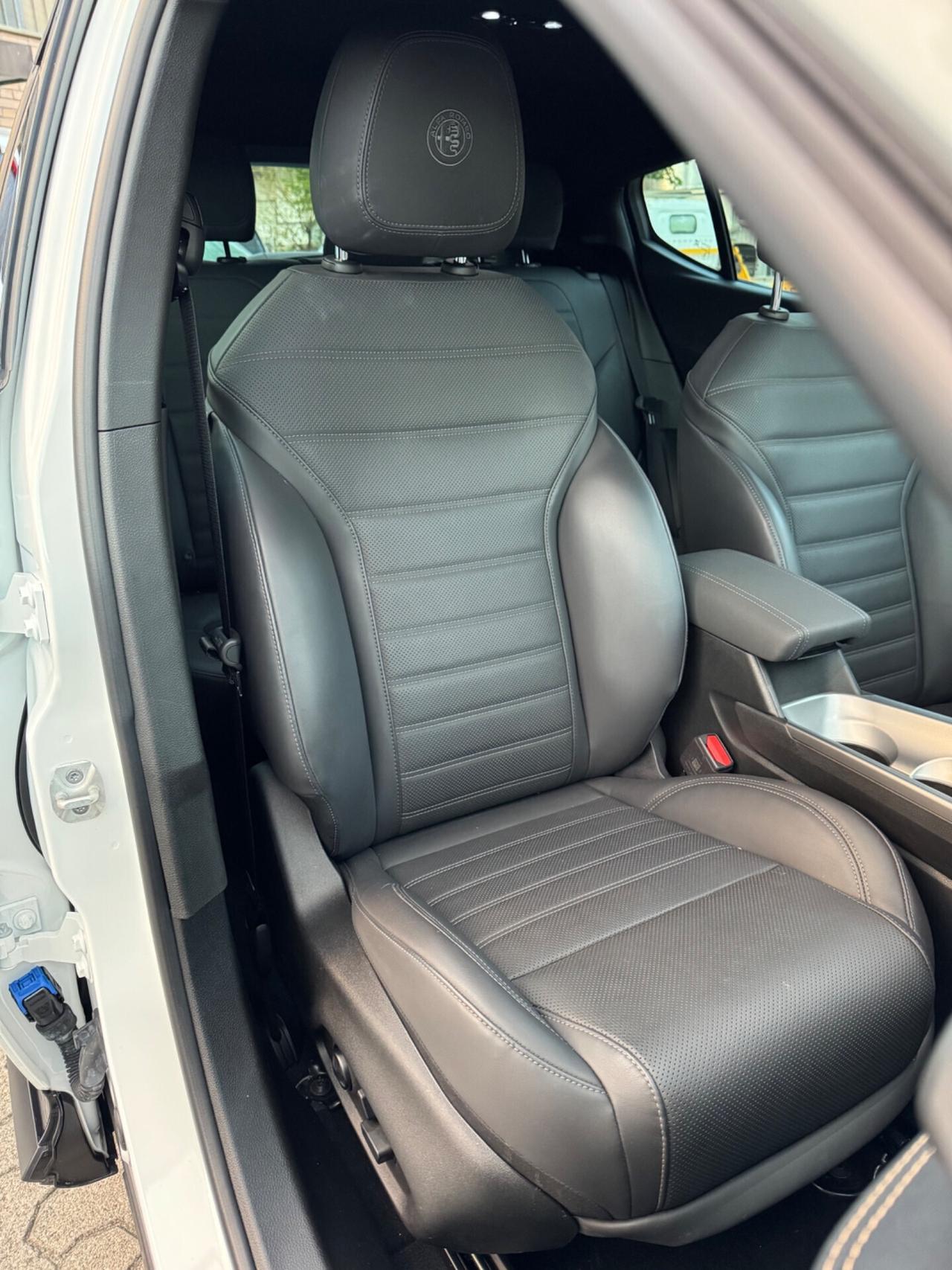 Alfa Romeo Tonale 1.3 280 CV PHEV AT6 Q4 Veloce